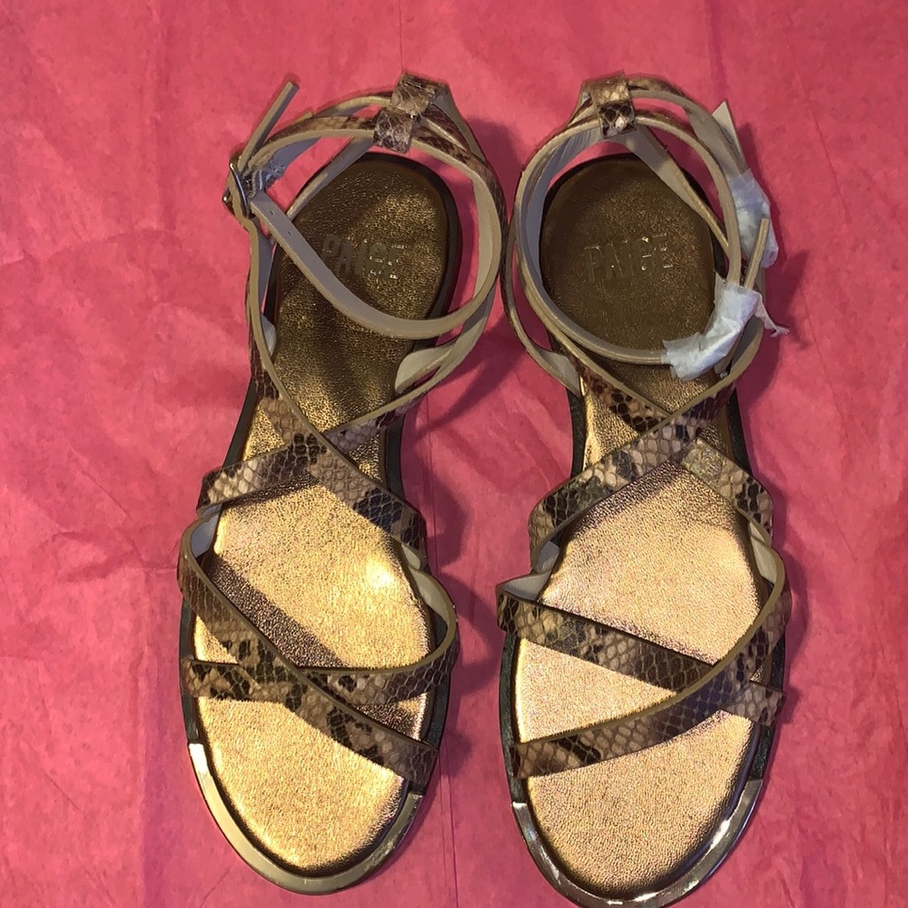 PAIGE women shoes, size 6, in perfect condition.